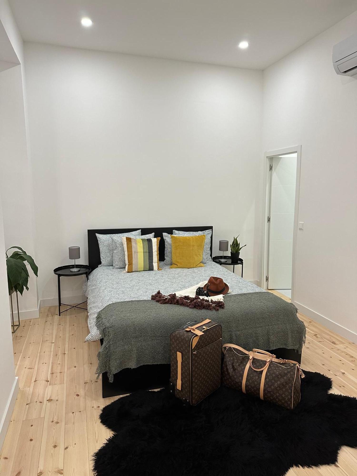 Baixa Chiado Bedrooms Lisbona Esterno foto