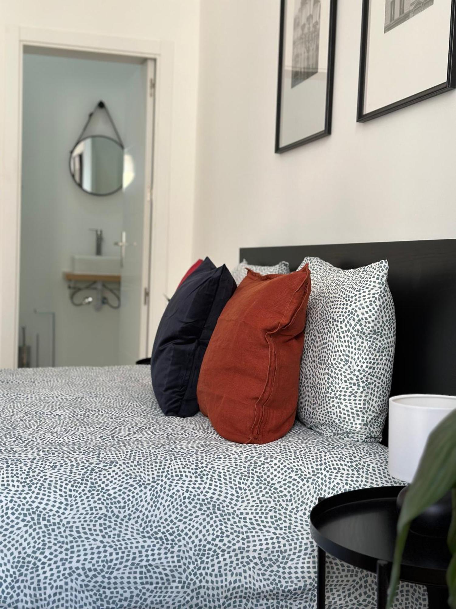Baixa Chiado Bedrooms Lisbona Esterno foto